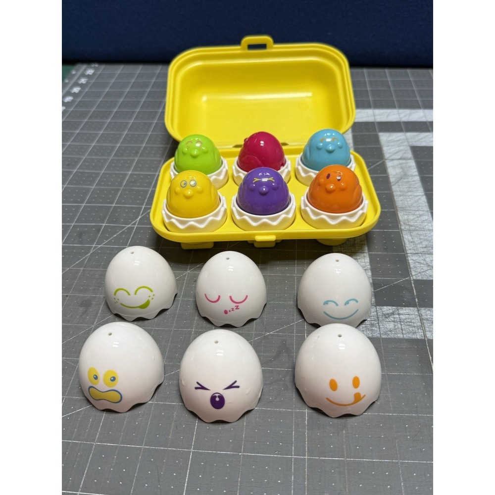 Tomy Toomies Hide & Squeak Eggs Vintage Toddler Toys Matching Sorting Learning - Picture 3 of 6